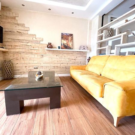 Loft'N Love With Parking And Views 론다 외부 사진